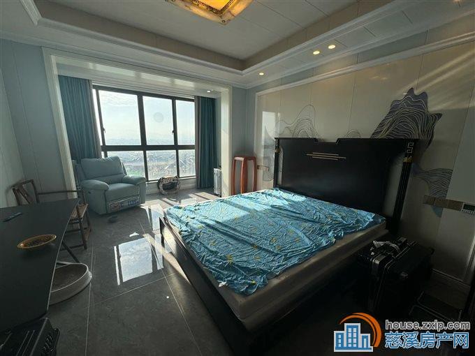 峙山庄园172平精装黄金楼层168万