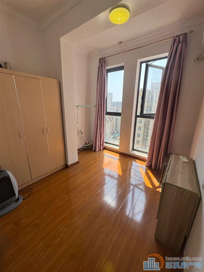 新潮塘南苑 简装2房带车位 文锦书包房