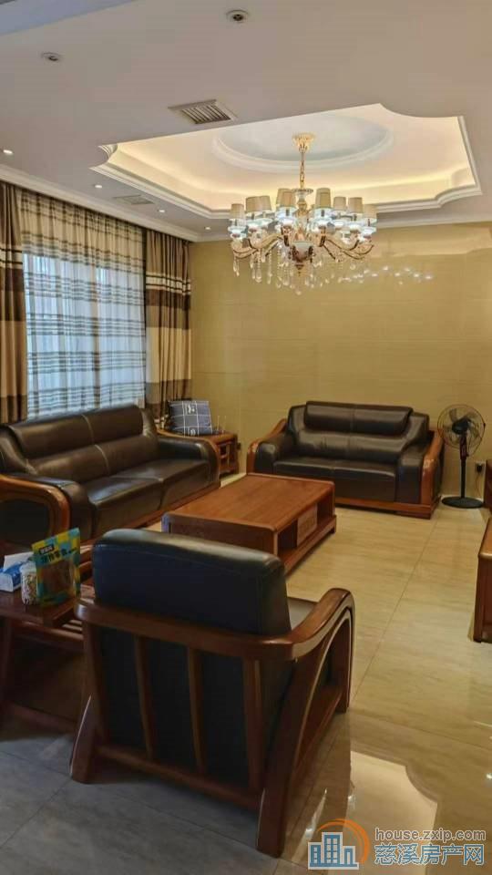 白彭兴隆苑三间三楼别墅精装大院子