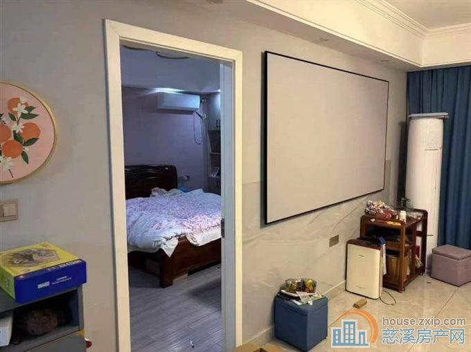 白彭小区多层110平方豪装2室120万