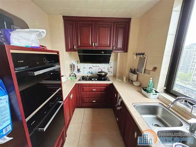 金仕华庭124平豪装带车位可读书