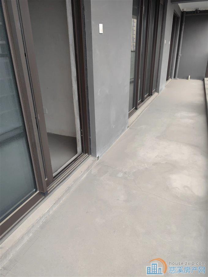 特价 市中心江滨之城带双车位 包营业税