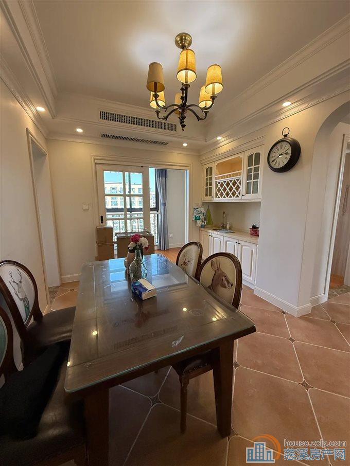 绿城御园 豪装 带车位 楼层好