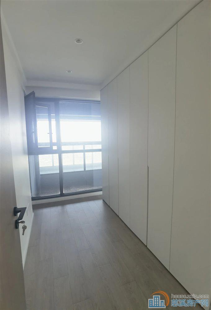 金源星萃璟庭 城西银泰旁精装3房 双卫