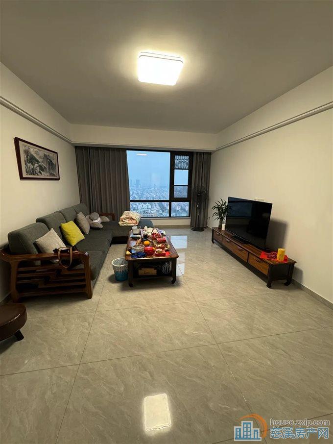 江滨165平精装自住送车位255万