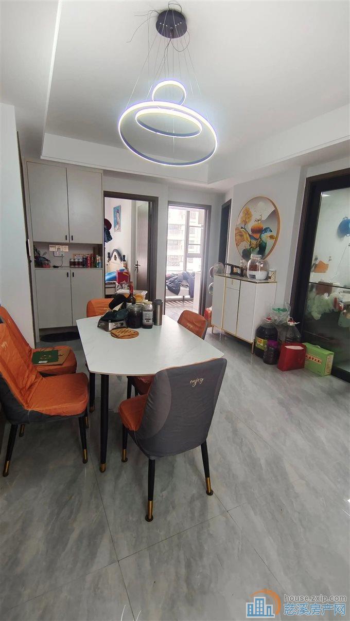 银杏小镇 精装 洋房 带车位 黄金楼层