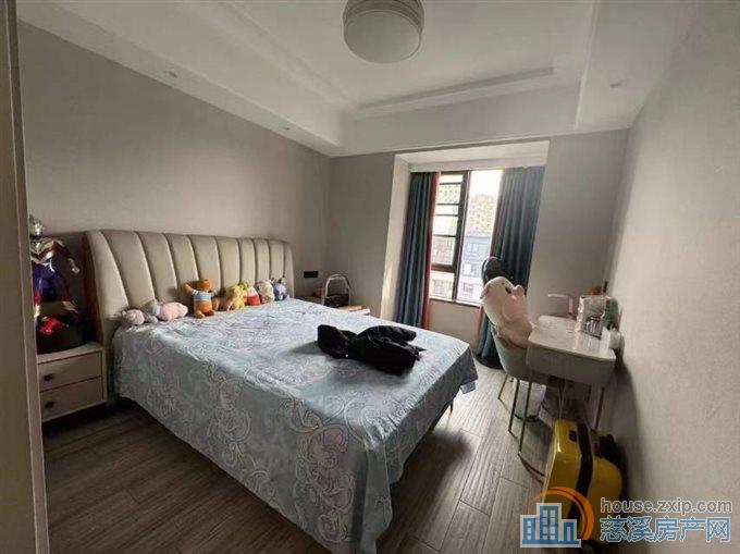 阅江府·洋房143平车位精装268万