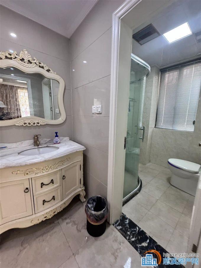 新塘家园 精装121平方121万低楼层