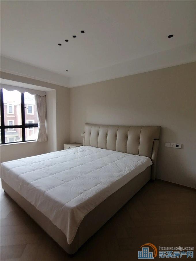 君慈名府 豪华装修 满两年 全屋地暖