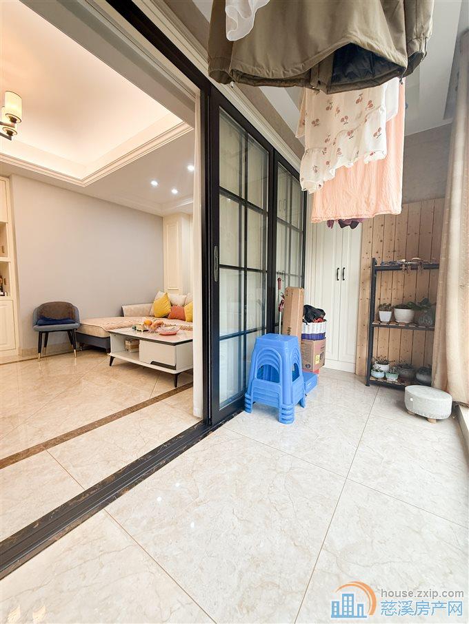 盛泰嘉苑 精装修 带车位 拎包入住