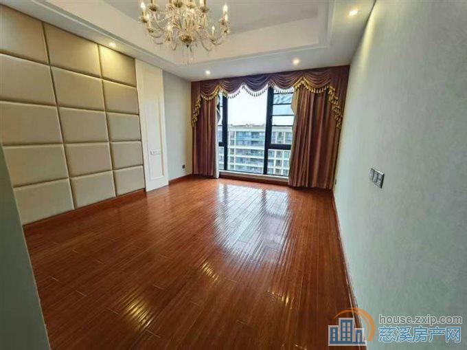 绿城诚园132平方边套3室168.8万