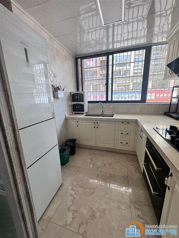 新塘家园 精装121平方121万低楼层