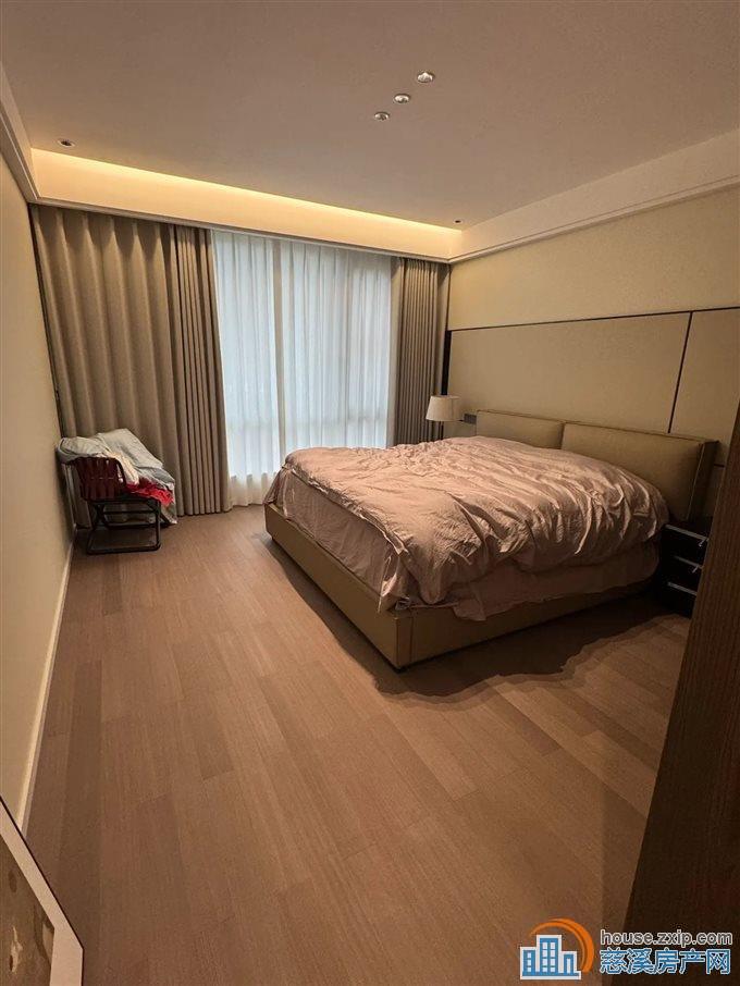 江滨之城 豪装196平方338万 带车位