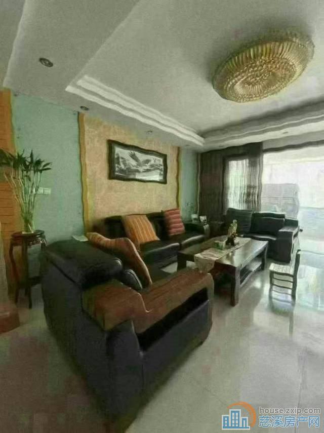 出售东兴苑南区 直地一楼 位置好 双车位