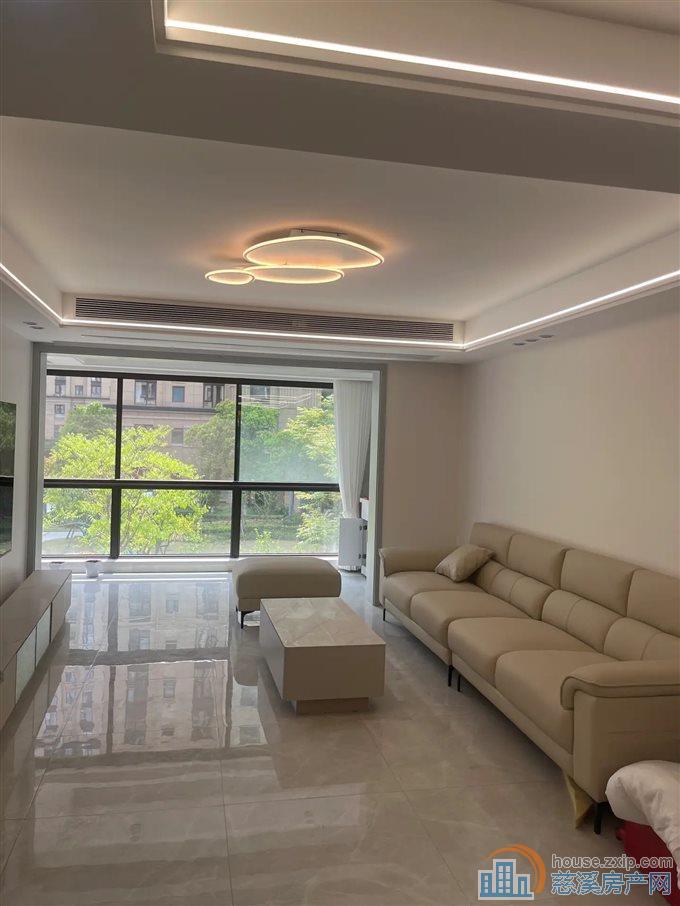 悦华府 精装小高层 带车位 满两年