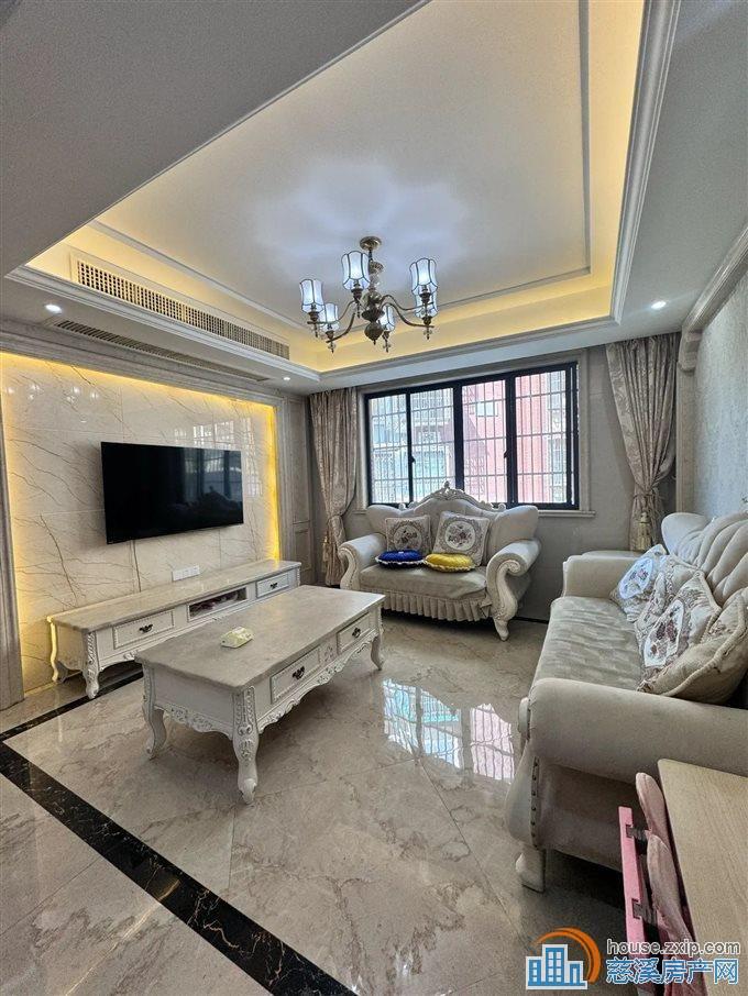 新塘家园 精装121平方121万低楼层