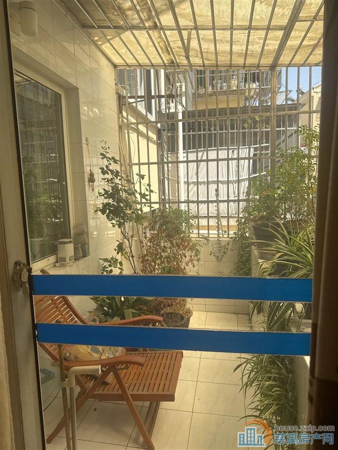 清泰公寓 146平精装带车库132万三小