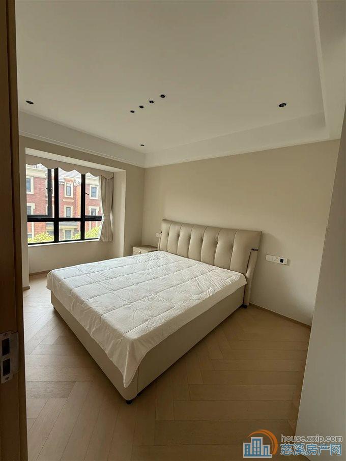 君慈名府 豪华装修 满两年 全屋地暖