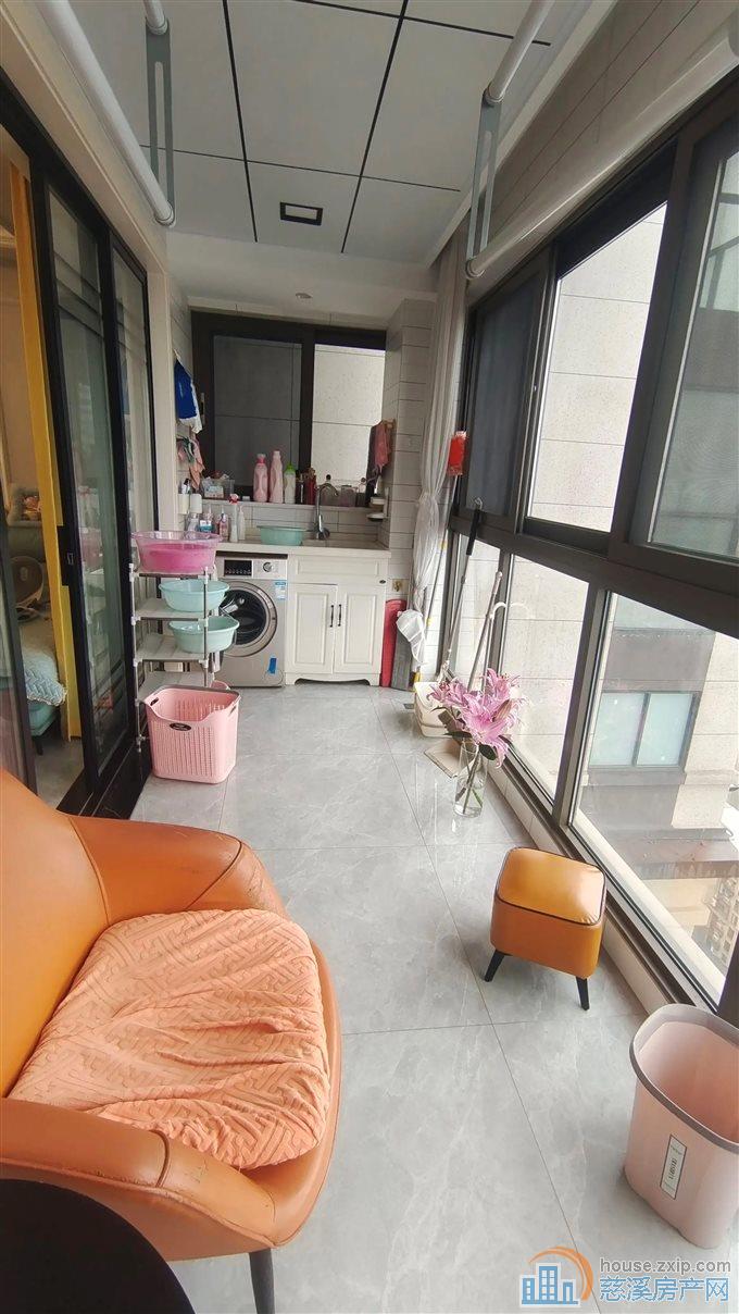 城南悦华府精装4房140平208万带车位