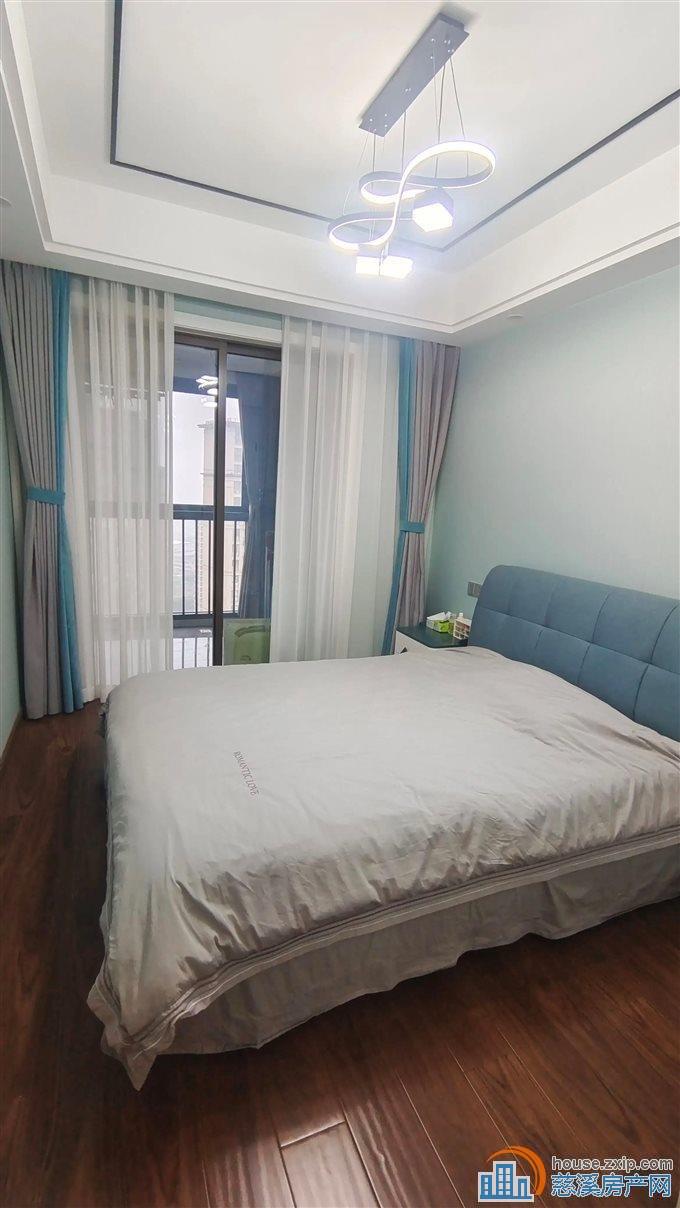 悦华府 140 平精装 50万 中上楼层