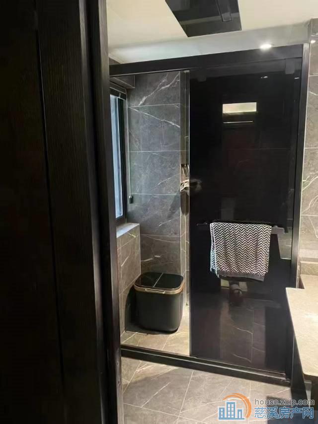 金地印象剑桥100平楼层佳精装218万