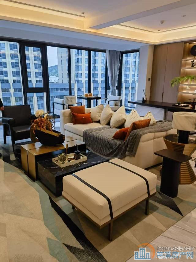 水映天成186平方光线好