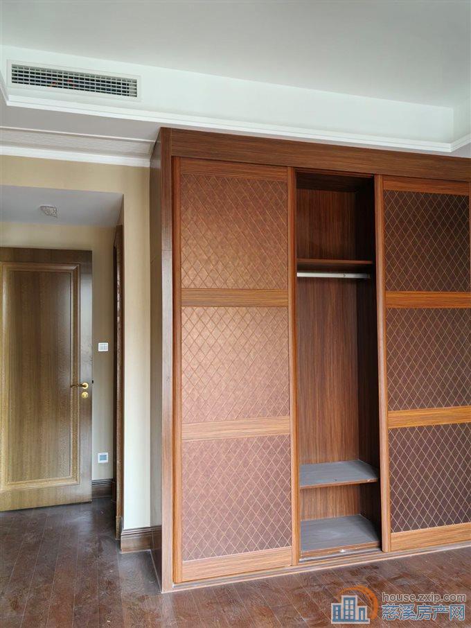 恒大河悦府洋房 155平 精装修135万