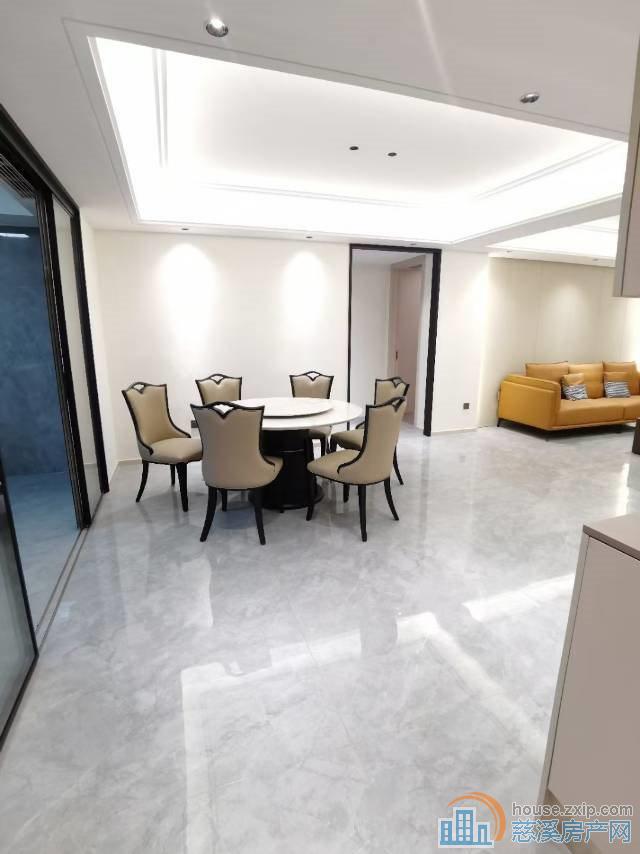 欢乐颂114平3室11楼精装178万