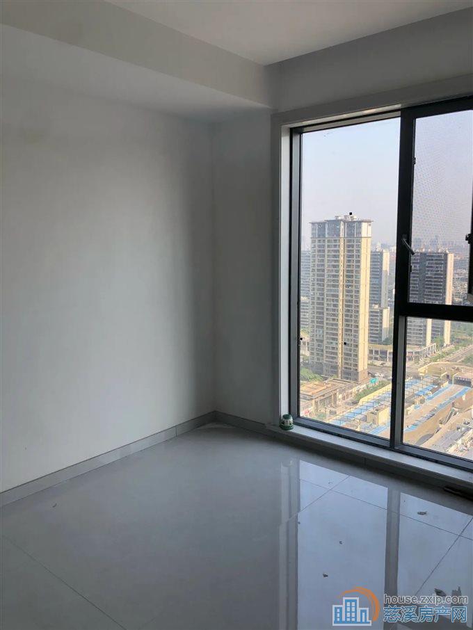 悦华府131平218万凤凰楼层带车位