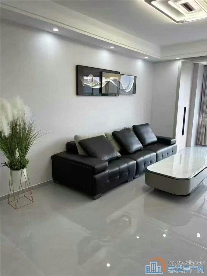 新力帝泊湾南区10楼115平精装2年到