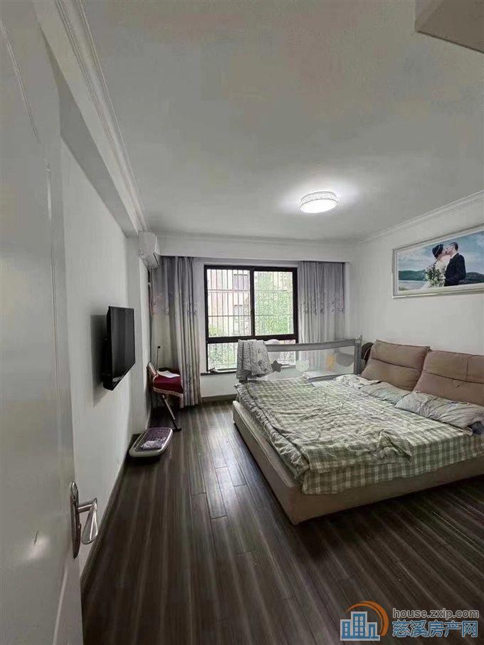 捡漏星光家园楼梯3楼84平精装大车库