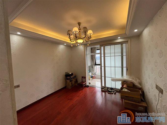 元亨雅园 精装三房 中上楼层 送车位