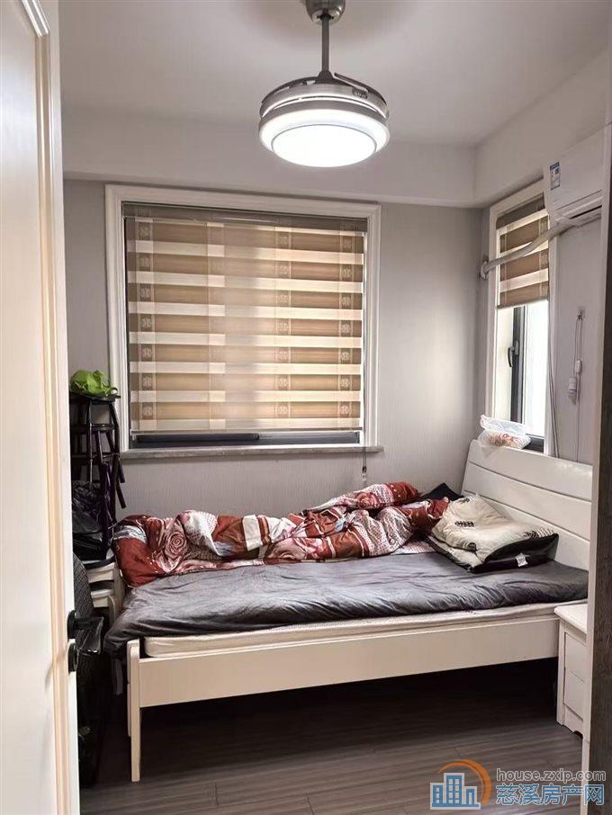 特价鸣北小区带车位杂物间豪华装修