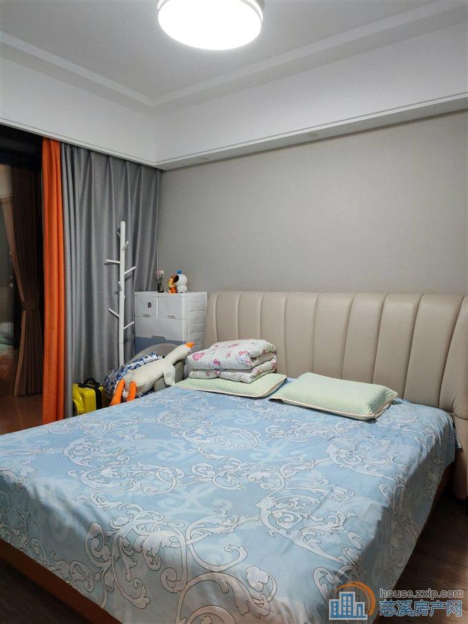 阅江府 精装洋房135.8平258万