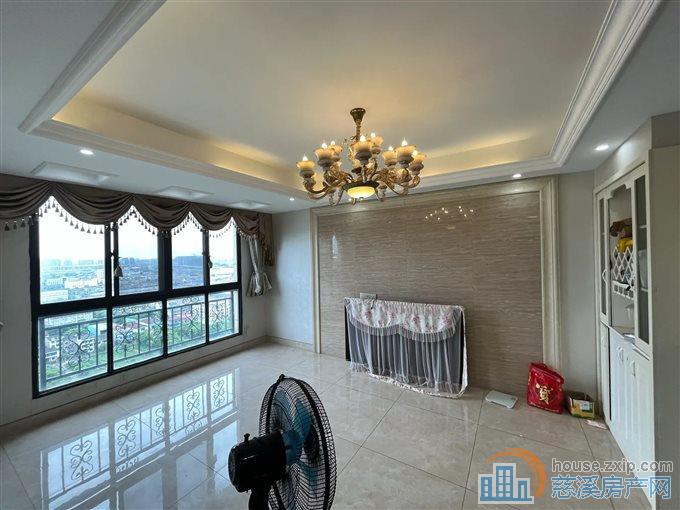 元亨雅园 精装三房 中上楼层 送车位