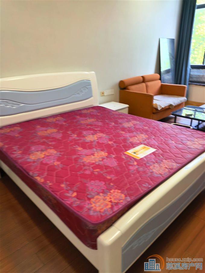 星辰公寓 精装修 浙师大无在读 满两年