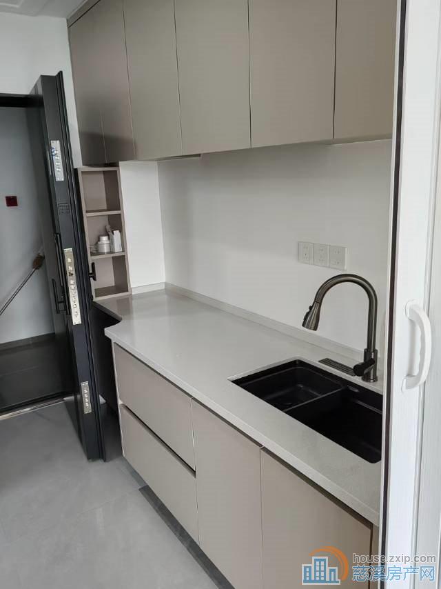 嘉富中心楼层佳朝南51平精装38万