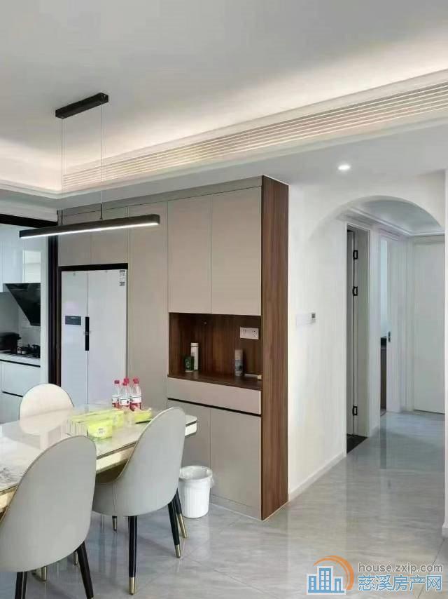 实验上林誉林府114平精装215万