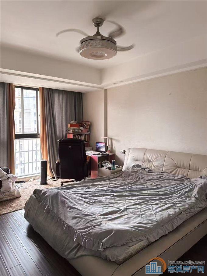 特价鸣北小区带车位杂物间豪华装修