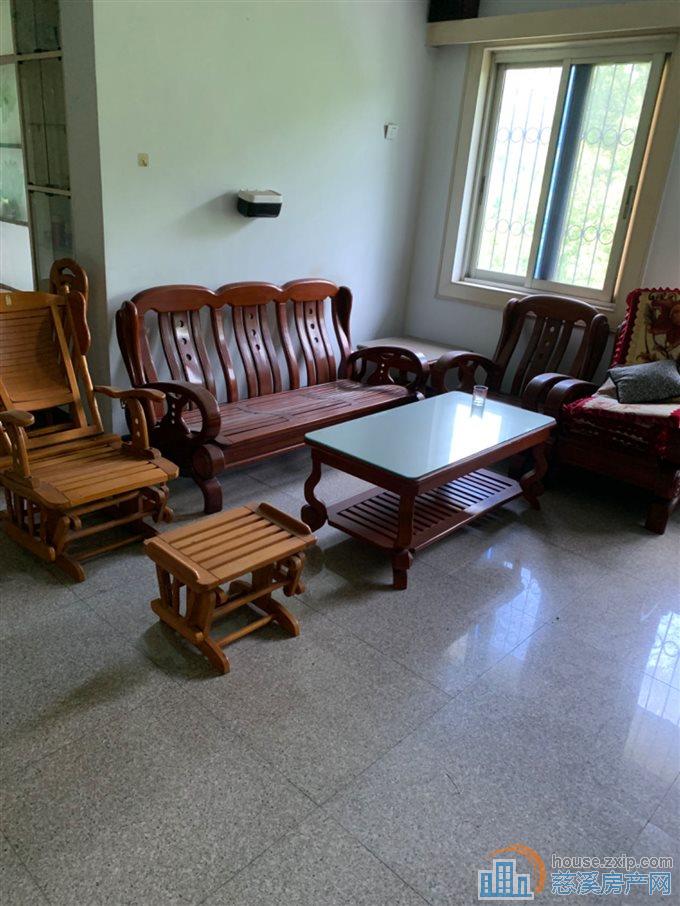 虞波北园3楼110平老装修86万直接