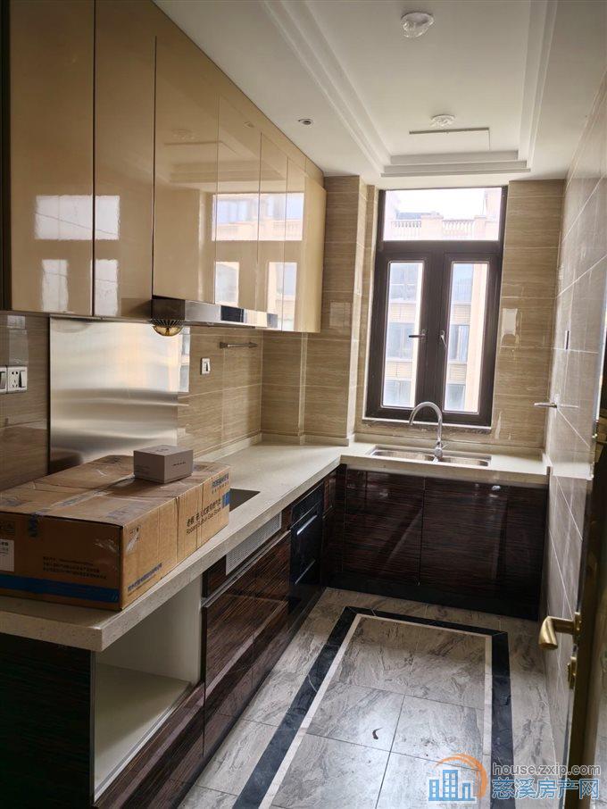 恒大河悦府洋房 155平 精装修135万