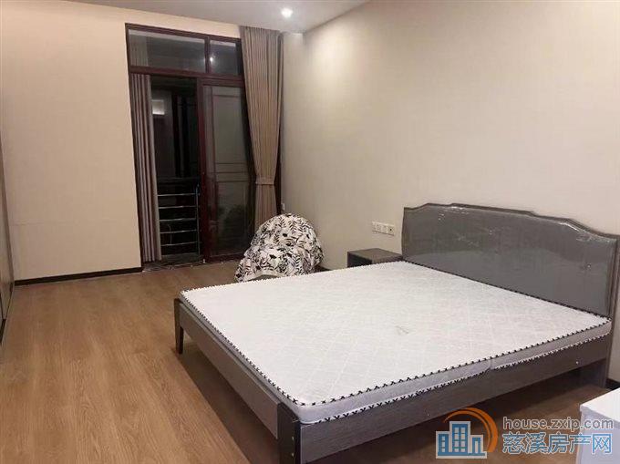 星辰公寓朝东42平精装36.8万