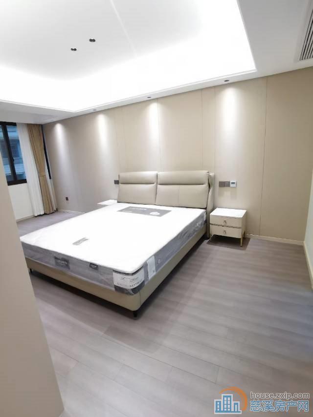 欢乐颂114平3室11楼精装178万