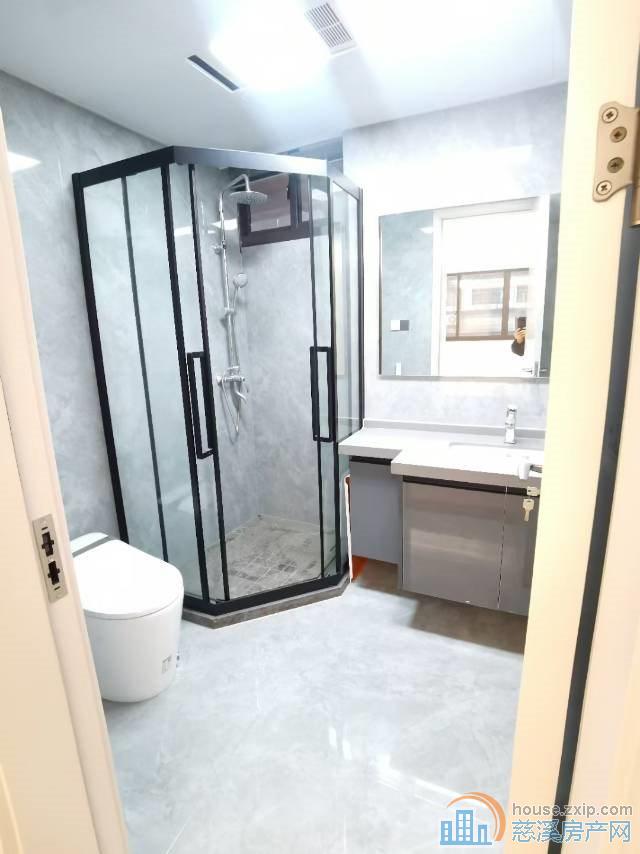 欢乐颂114平3室11楼精装178万