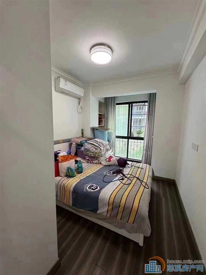 捡漏星光家园楼梯3楼84平精装大车库