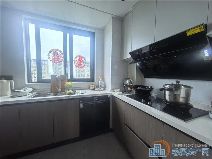 悦华府 城南精装4房 浙师大书包房