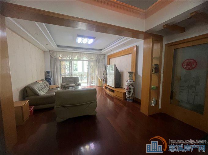 东兴苑南区132平方135万独家直接
