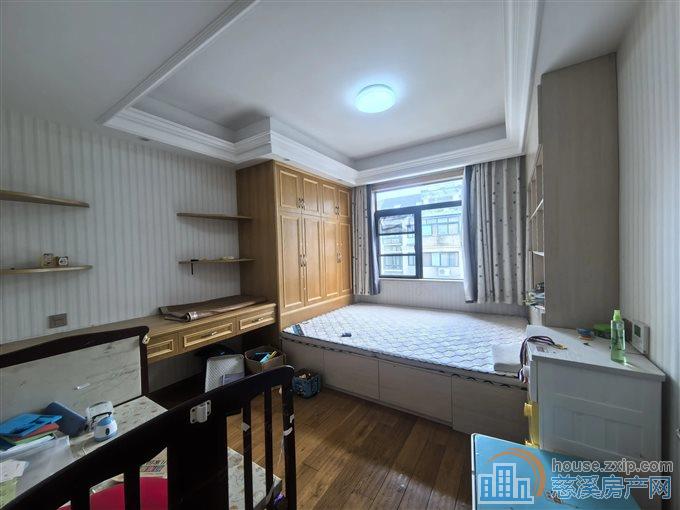 旦山雅筑 精装洋房138平208万带车位