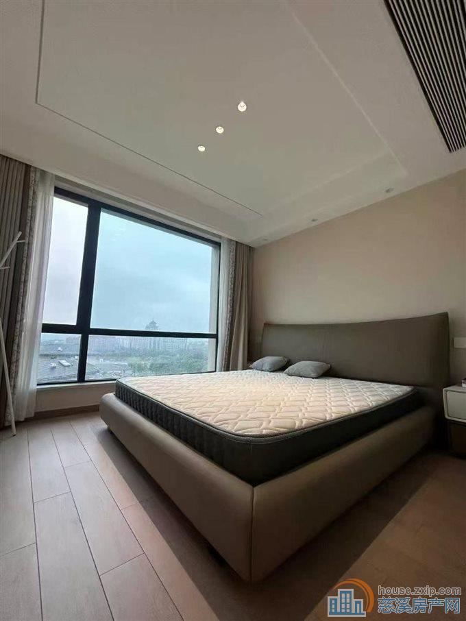 江城江景苑LW位置103平车位豪装