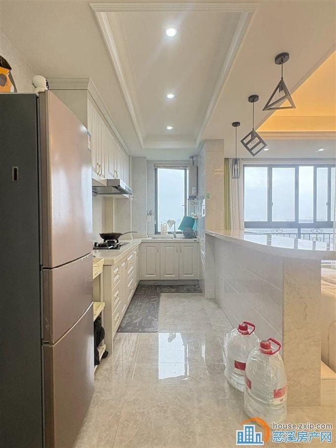 元亨雅园 精装三房114平方155万